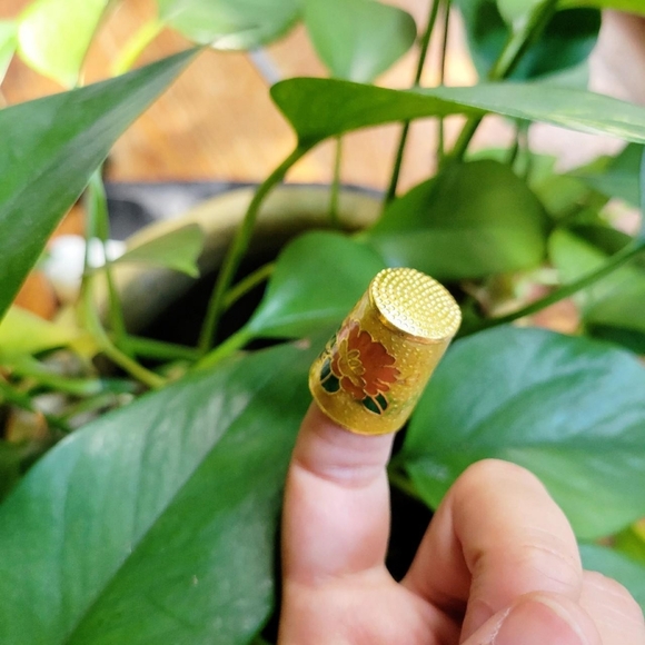 Vintage Floral Cloisonne Thimble - Picture 7 of 12